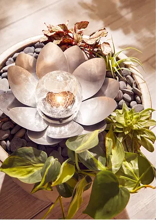 Bonprix Dekorative Solar-Leuchte In Hübschem Seerosen-Design - Silber