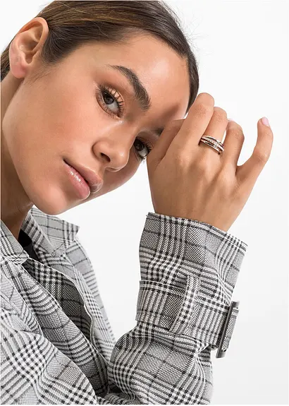 Bonprix Eleganter Ring Veredelt Mit Kristallsteinen - Silber