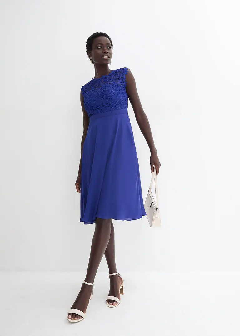 Bonprix Elegantes Abendkleid Mit Zarter Spitze Und Rücken-Cut-Out - Blau