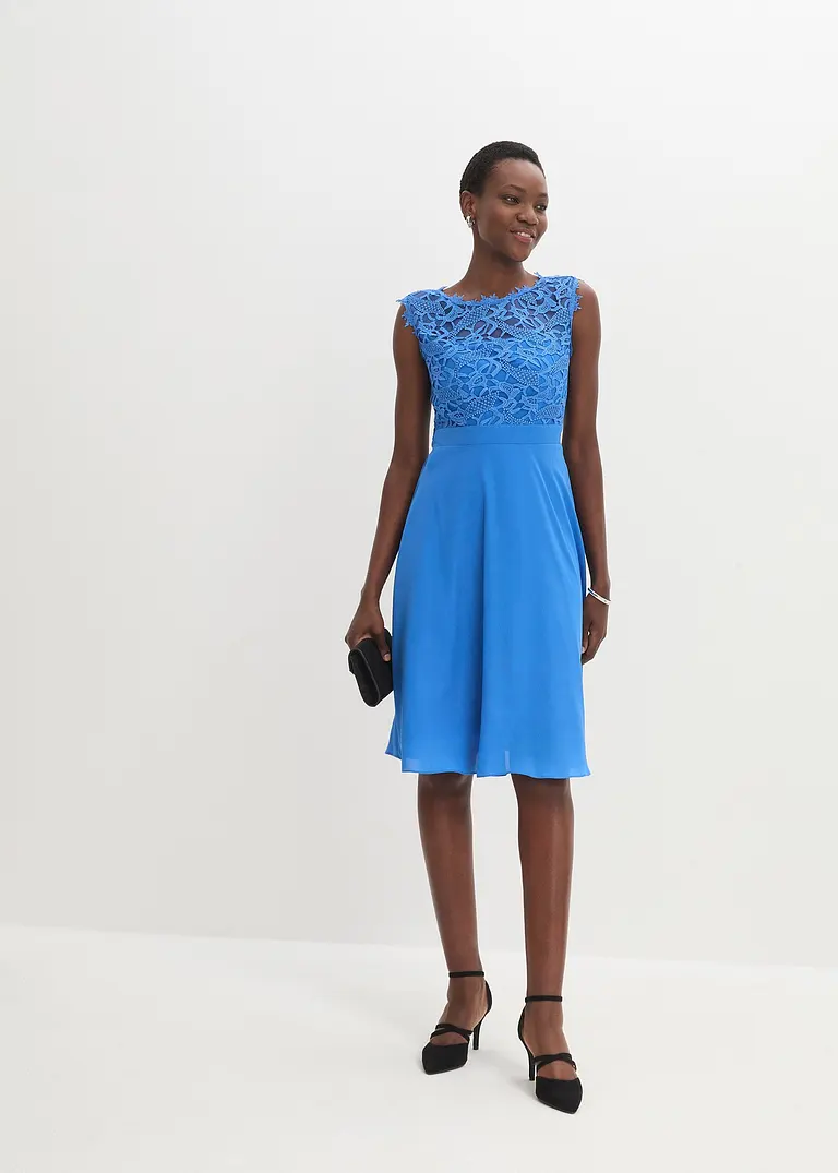 Bonprix Elegantes Abendkleid Mit Zarter Spitze Und Rücken-Cut-Out - Blau