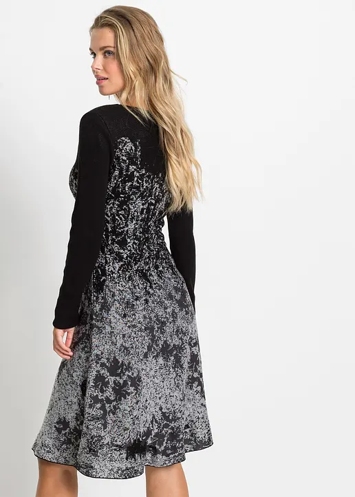 Bonprix Elegantes Strickkleid Mit Ausgestelltem Rock - Schwarz