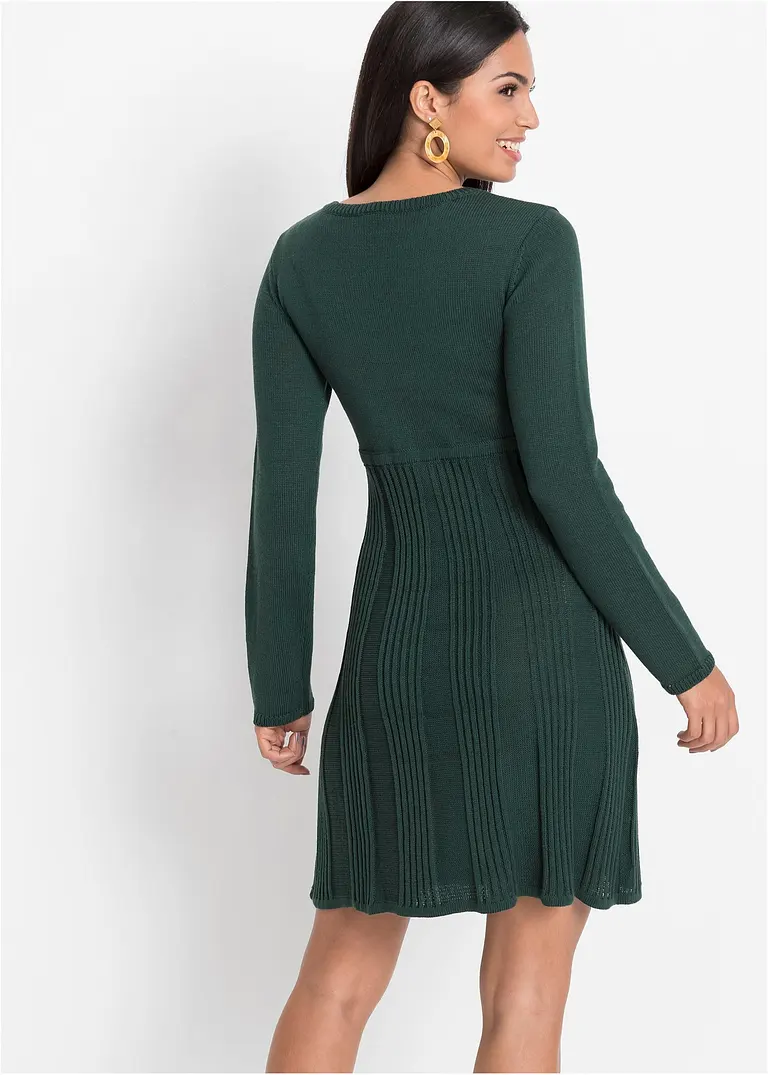 Bonprix Figurbetont Geschnittenes Strickkleid Mit Attraktivem Rippen-Mix