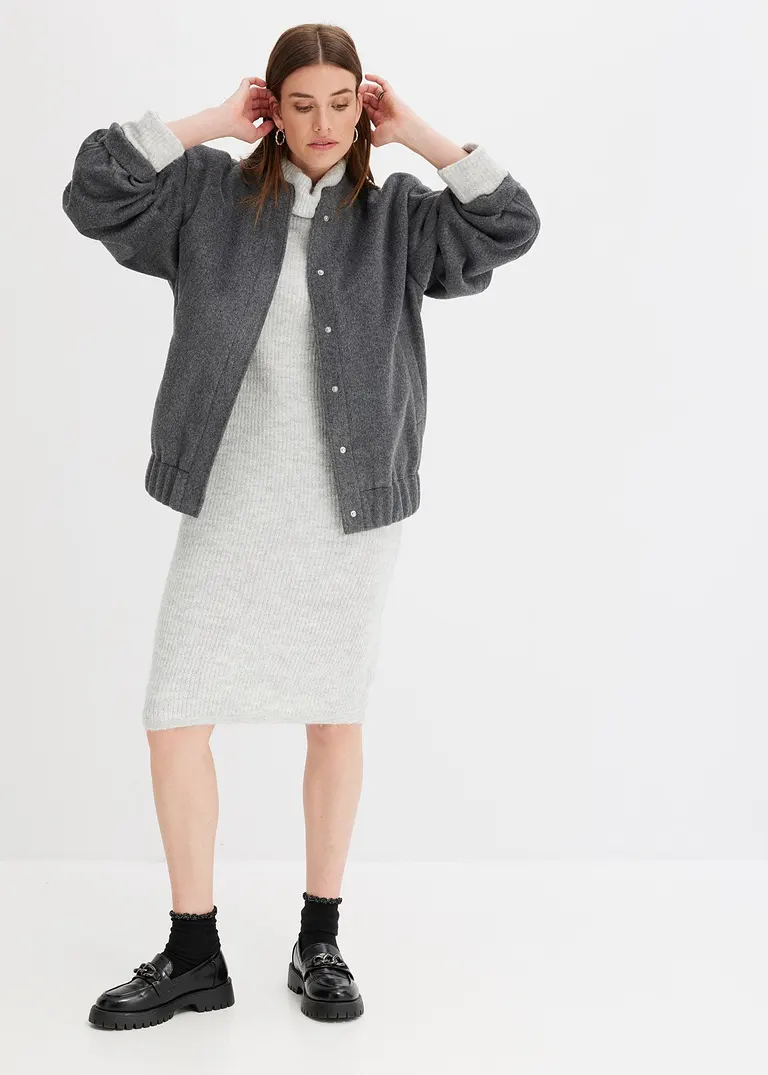 Bonprix Figurumspielendes Strickkleid Umschließt Den Hals Durch Den Rollkragen Aus Rippstrcik