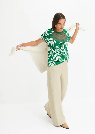 Bonprix Floral Bedrucktes Shirt Mit Spitzen-Einsatz Vorne Am Ausschnitt Und Kleinen Puffärmeln