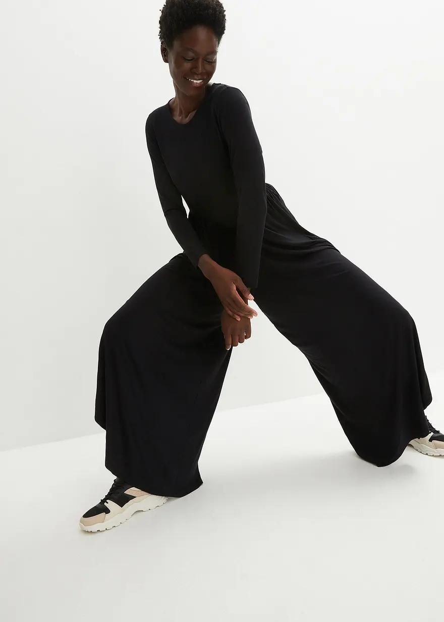 Bonprix Gemütlicher Jumpsuit Aus Weichem Material Mit Ausgestelltem Bein
