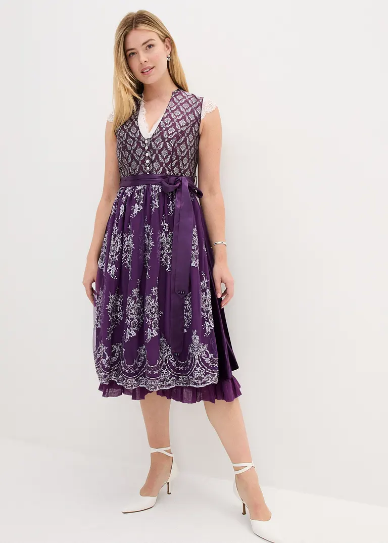 Bonprix Hochwertiges Dirndl Aus Edlem Jacquard Mit Dekorativer Knopfleiste Und Hübscher Stickerei