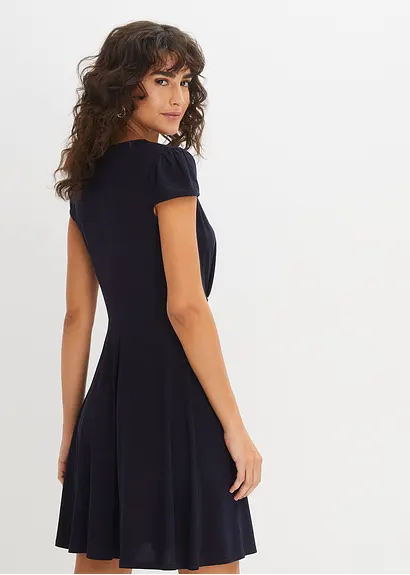 Bonprix Kleid Mit Dekorativer Schnalle Vorne An Der Taille