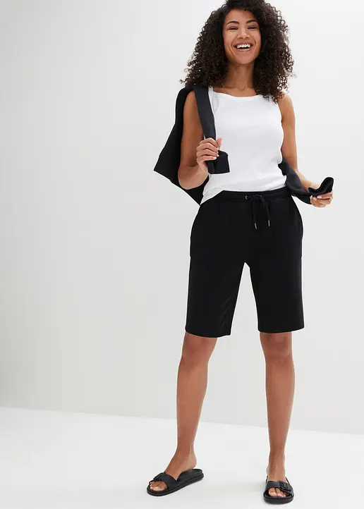 Bonprix Komfortabel Sitzende Sweat-Shorts Mit Großen Taschen Und Bequembund