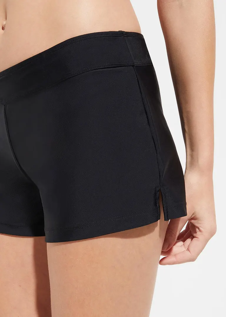 Bonprix Komfortable Shorts In Klassischem Design - Schwarz