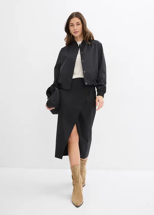 Bonprix Kurzer Blouson In Oversized-Passform Mit Leicht überschnittenen Schultern Und Einem Elastischen Saum
