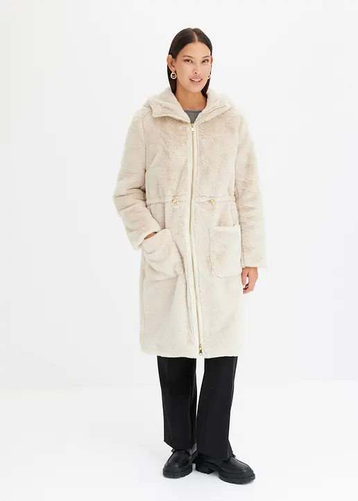 Bonprix Kuscheliger Wintermantel Aus Teddyfell Mit Großen Taschen Und Kaputze