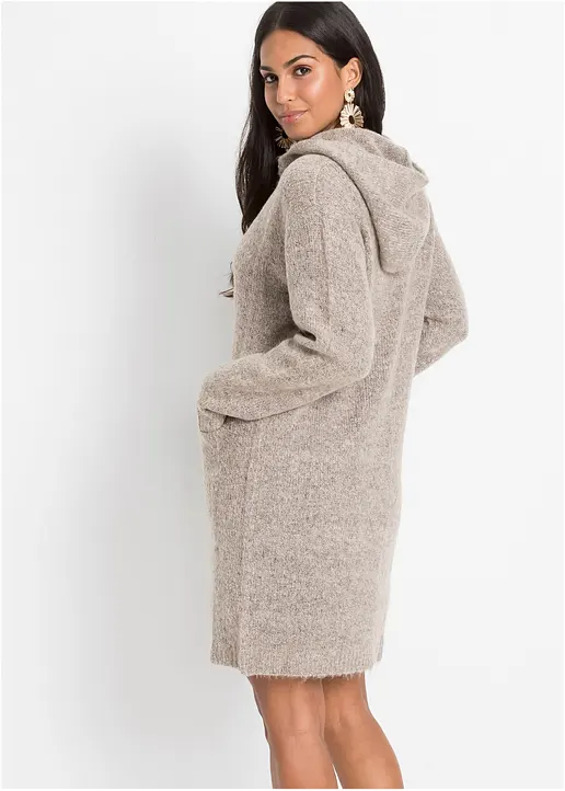 Bonprix Kuschelweiche Longstrickjacke Mit Funktionaler Kapuze. - Beige