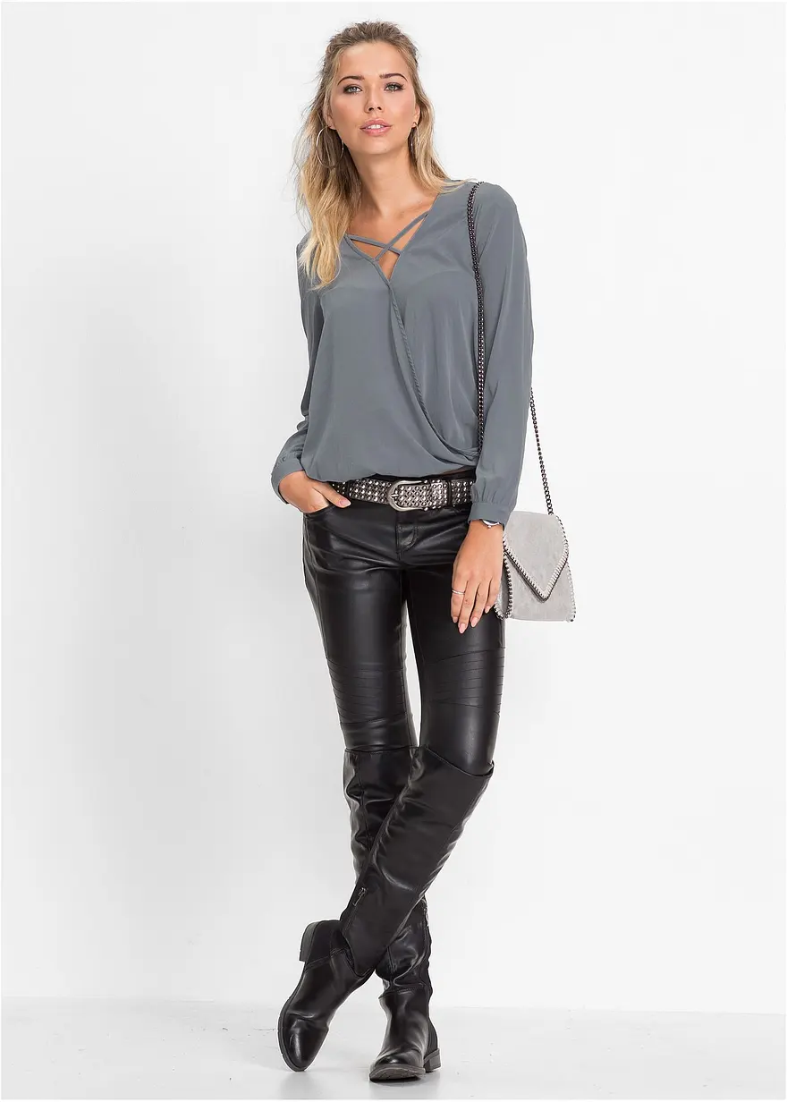 Bonprix Langärmlige Bluse Mit Wickeloptik Und In Legerer Passform - Blau