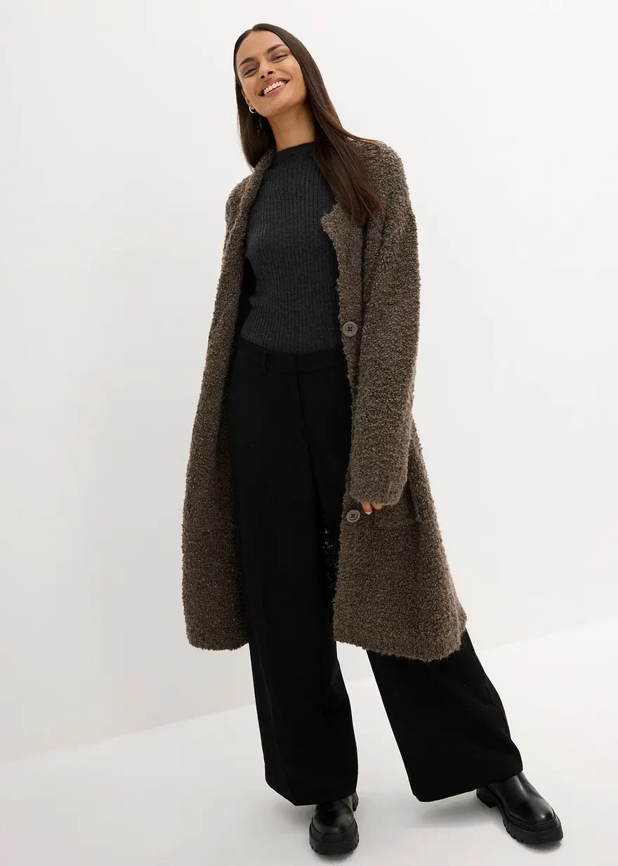 Bonprix Lange Strickjacke Mit Reverskragen Aus Flauschigen Wollmix Mit Aufgesetzten Taschen
