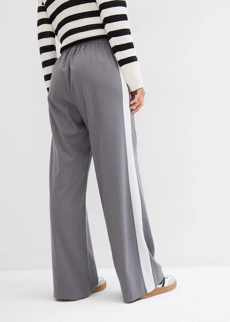 Bonprix Lässige Hose Mit Seitlichen Taschen Und Kontraststreifen - Grau