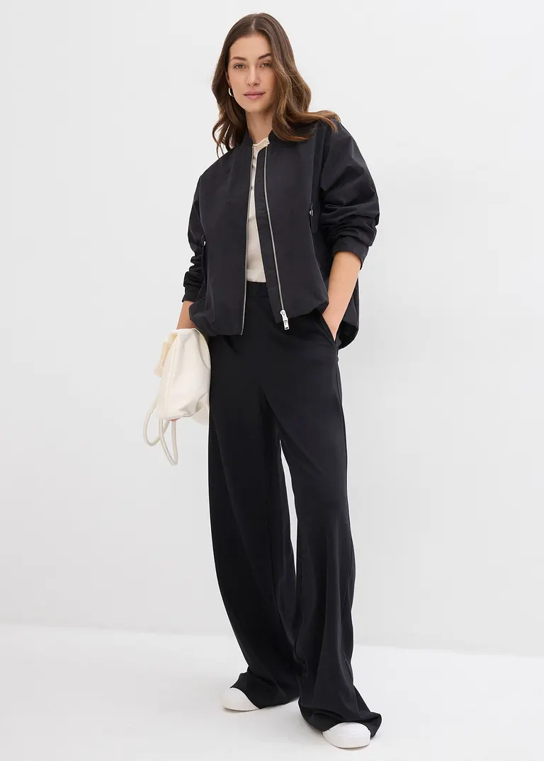 Bonprix Lässiger Blouson Mit Schrägen Pattentaschen Mit Druckknöpfen