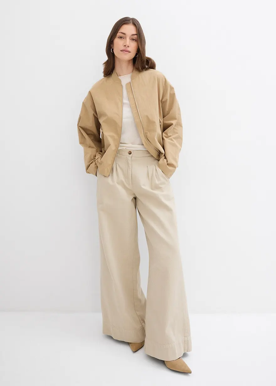 Bonprix Lässiger Blouson Mit Schrägen Pattentaschen Mit Druckknöpfen