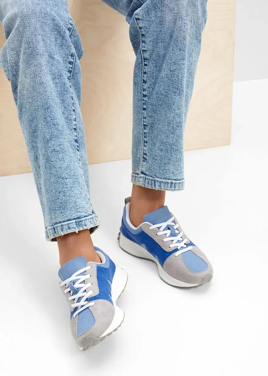 Bonprix Lässiger Sneaker Mit Profilierter Sohle - Blau - Damen