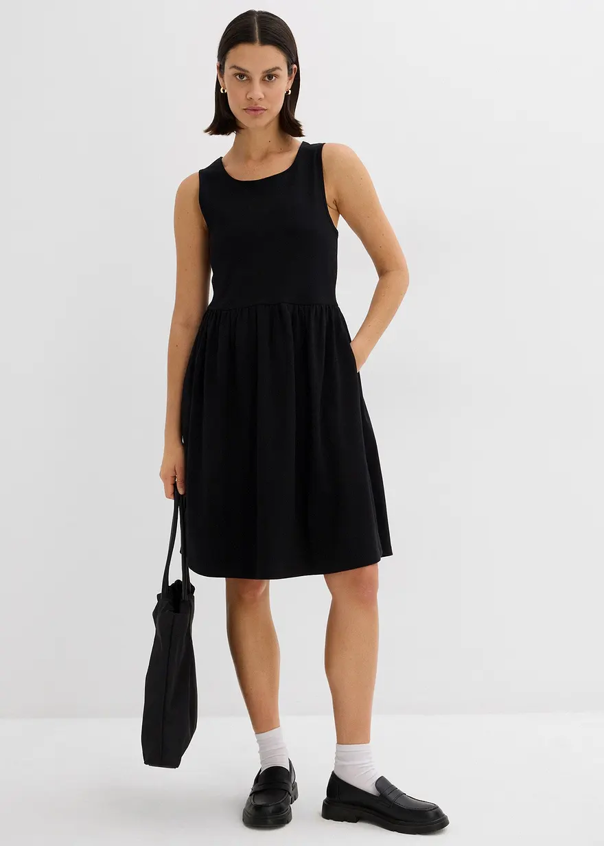 Bonprix Lässiges Shirtkleid Mit Eingriffstaschen - Schwarz