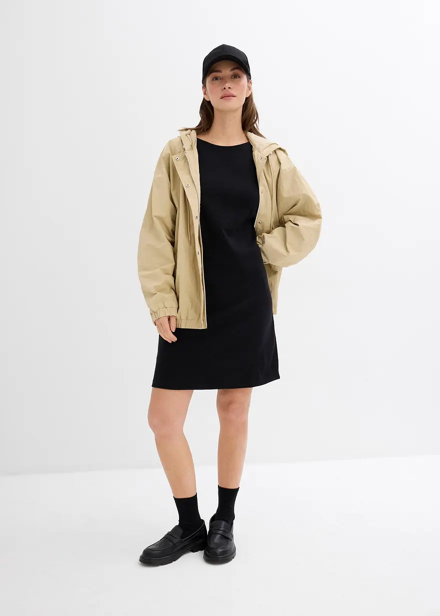 Bonprix Legeres Minikleid Mit Einem U-Boot-Ausschnitt Sowie Weiten Ausgestellten Ärmel Und Geschlitzten Manschetten