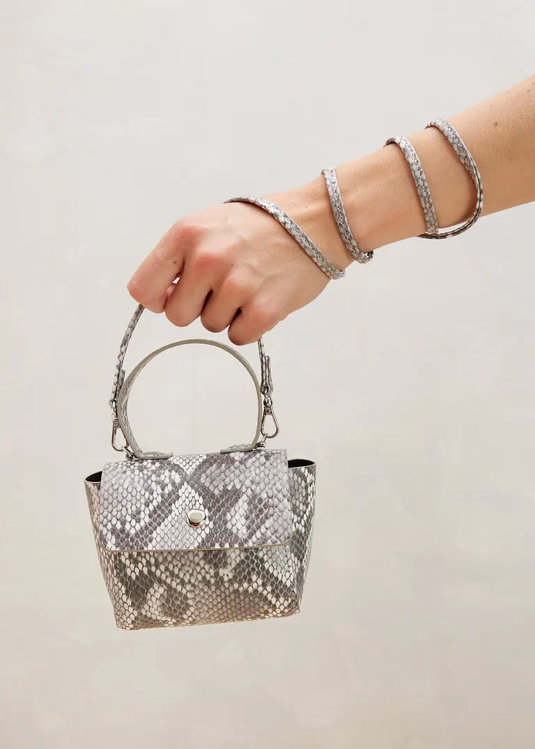 Bonprix Mini Umhängetasche In Geprägter Lederoptik - Grau