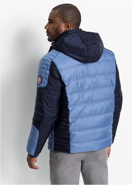 Bonprix Mit Kapuze Designte Wintersteppjacke Mir Reißverschlusstaschen