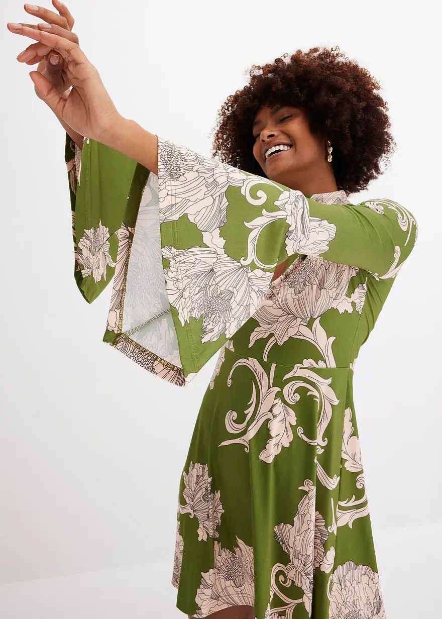 Bonprix Modern Und Feminin: Jersey-Kleid Mit Stehkragen Und Volant-Ärmeln