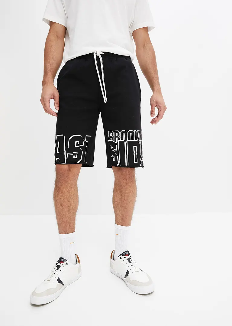 Bonprix Moderne Sweat-Bermuda Mit Druck Und Offenen Kanten Am Saum