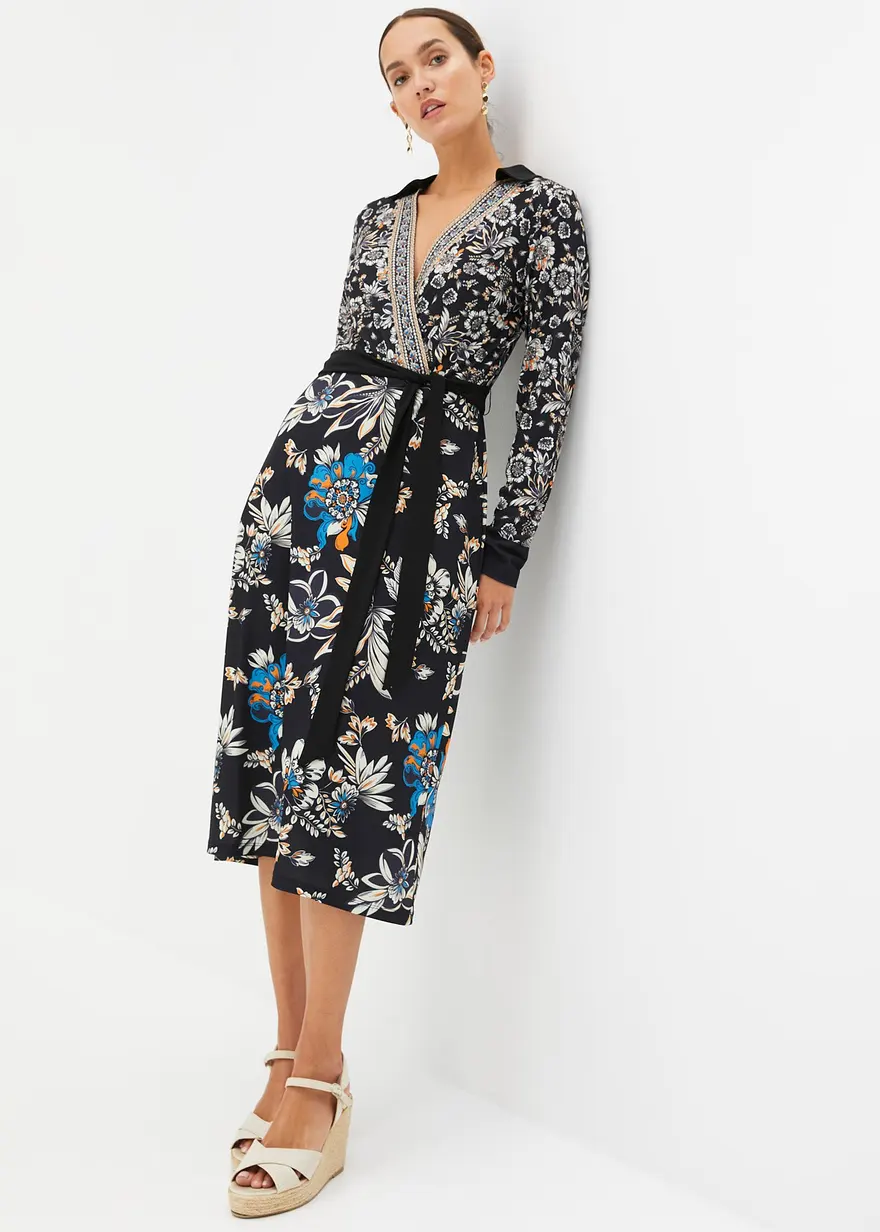 Bonprix Modernes Kleid Mit Gürtel Zum Binden Und Schönem Auffälligem Muster