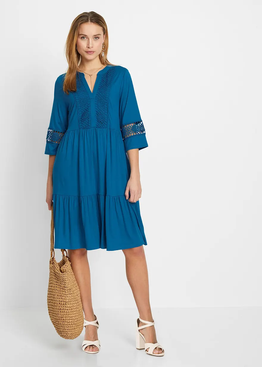 Bonprix Modernes Kleid Mit Hochwertiger Spitze Und Tiefem Ausschnitt