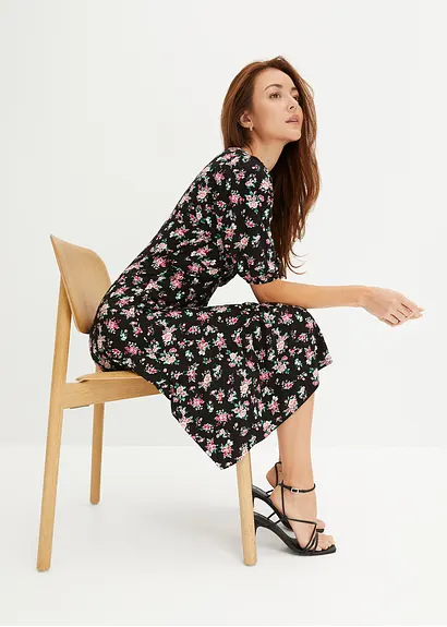 Bonprix Modernes Kleid Mit Raffung Volant Und Puffärmel - Schwarz