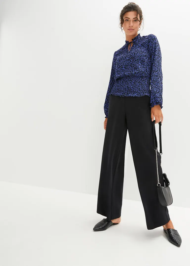 Bonprix Modische Bluse Mit Charmantem Smockeinsatz Und Raffungen. - Blau