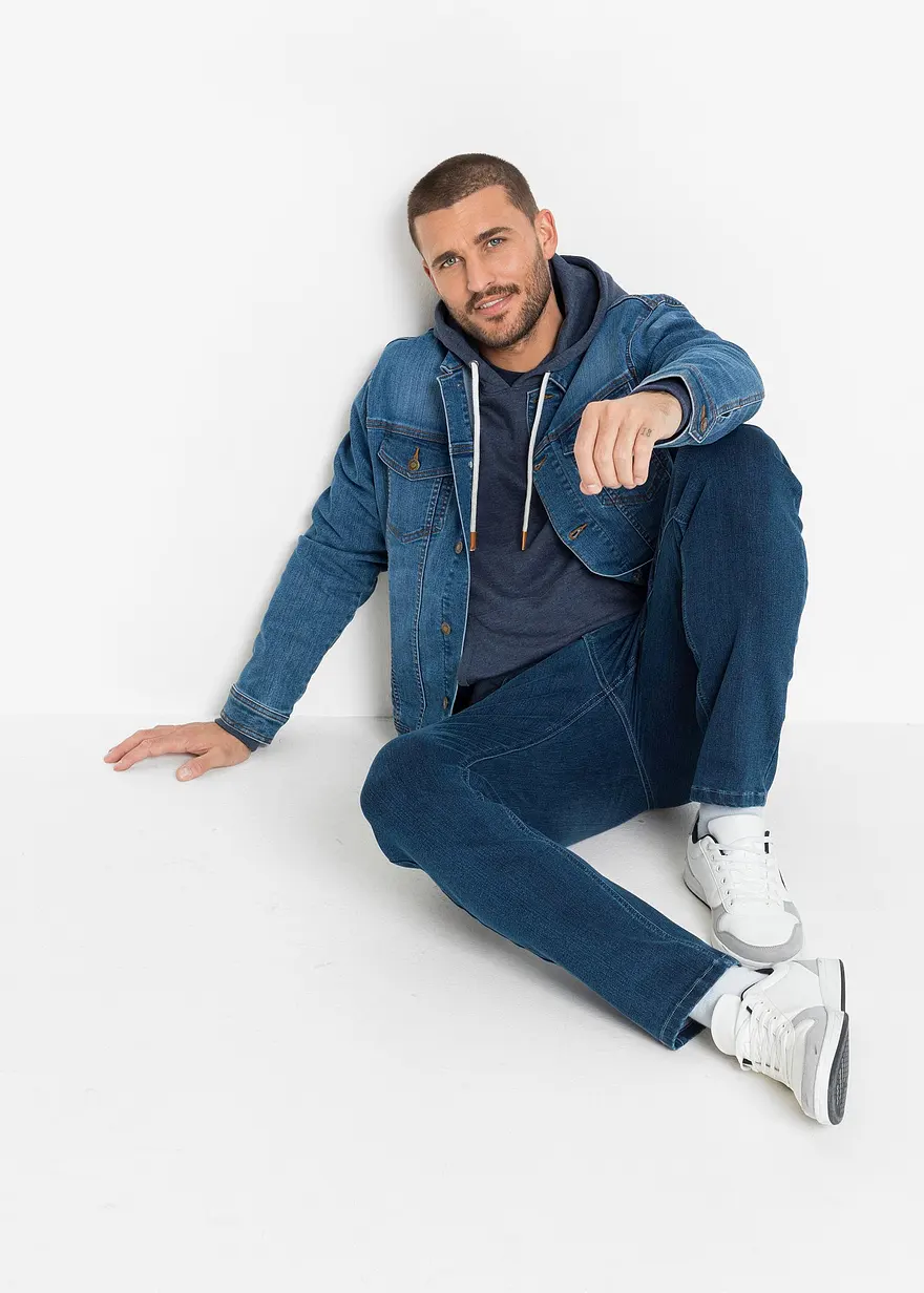 Bonprix Modisches Kapuzensweatshirt Mit Einer Kanguruhtasche Innen Weich Angeraut