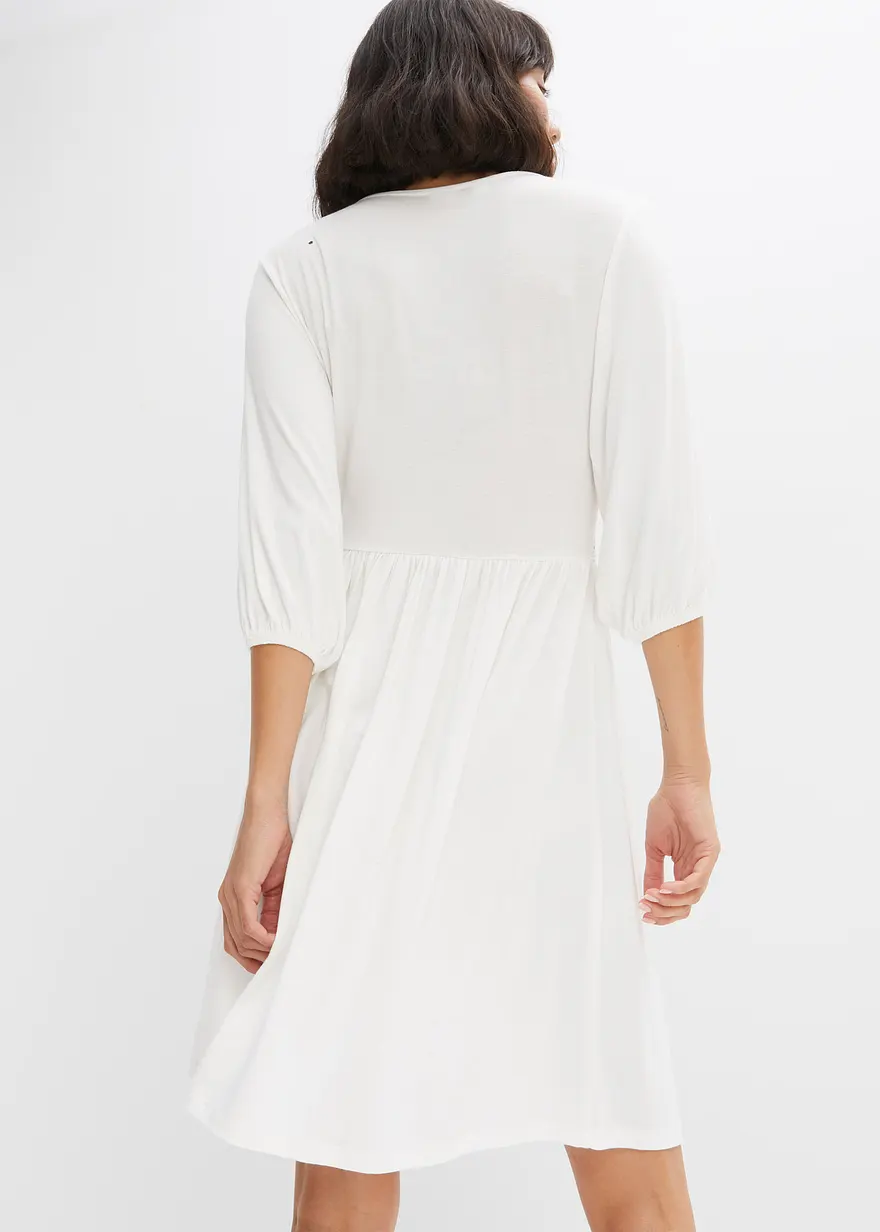 Bonprix Modisches Kleid Mit Dekorativer Spitze Am Ausschnitt Und Vorne An Der Taille