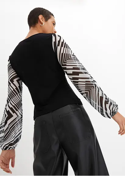 Bonprix Modisches Shirt Aus Nachhaltiger Viskose. Die Weiten Ärmel Aus Schönem Mesh Sind Leicht Transparent