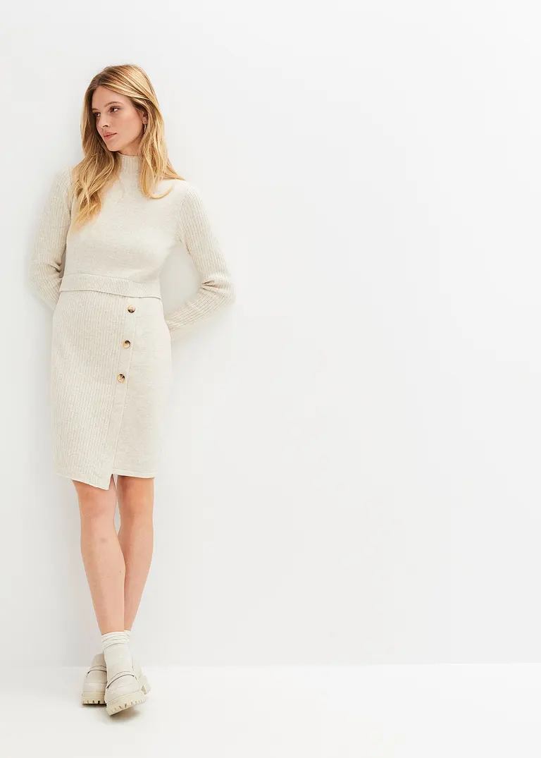 Bonprix Modisches Strickkleid Mit Stehkragen Und Dekorativen Knöpfen Am Rockteil