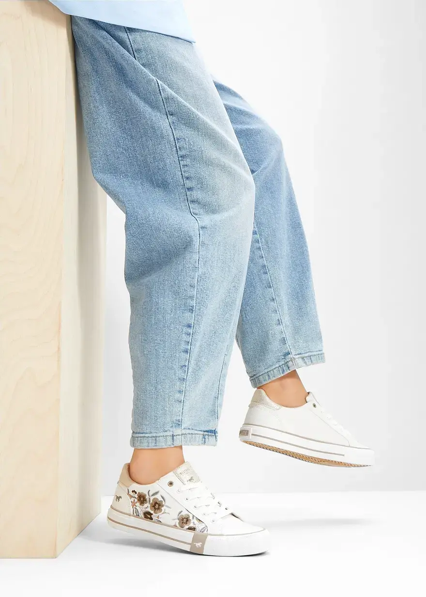 Bonprix Niedlicher Mustang Sneaker Mit Blumenstickerei - Weiß