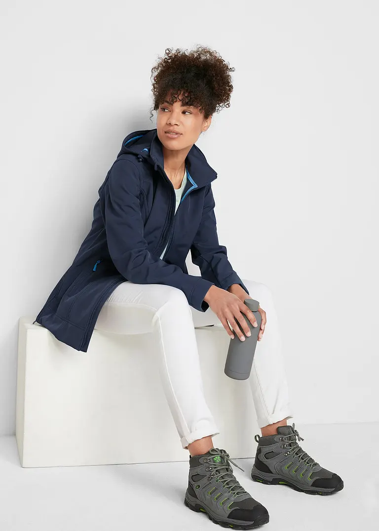 Bonprix Praktische Softshelljacke Mit Abnehmbarer Kapuze Und Reißverschlusstaschen Gerade Geschnitten