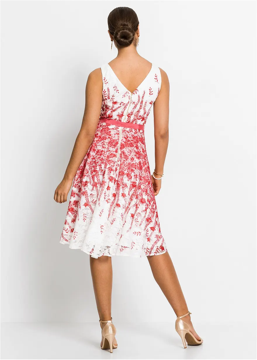 Bonprix Romantisch Und Feminin: Ausgestelltes Midikleid Aus Spitze Mit Bindeband Aus Glänzendem Satin In Der Taille