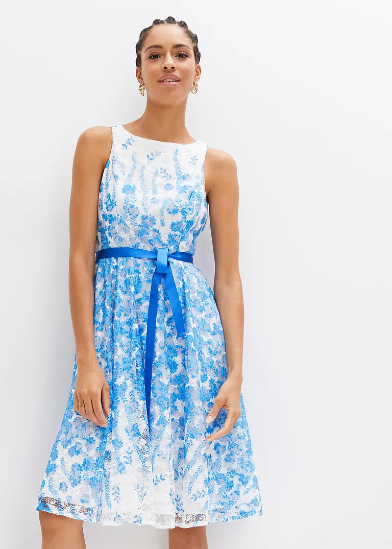 Bonprix Romantisch Und Feminin: Ausgestelltes Midikleid Aus Spitze Mit Bindeband Aus Glänzendem Satin In Der Taille