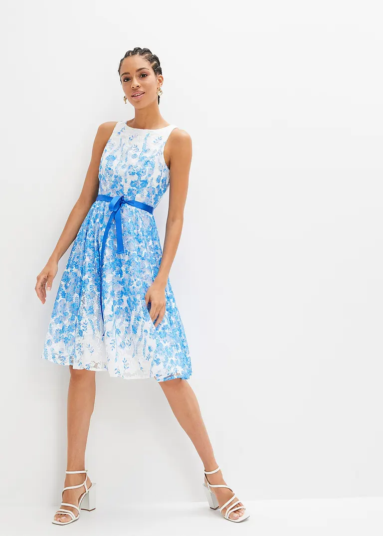 Bonprix Romantisch Und Feminin: Ausgestelltes Midikleid Aus Spitze Mit Bindeband Aus Glänzendem Satin In Der Taille