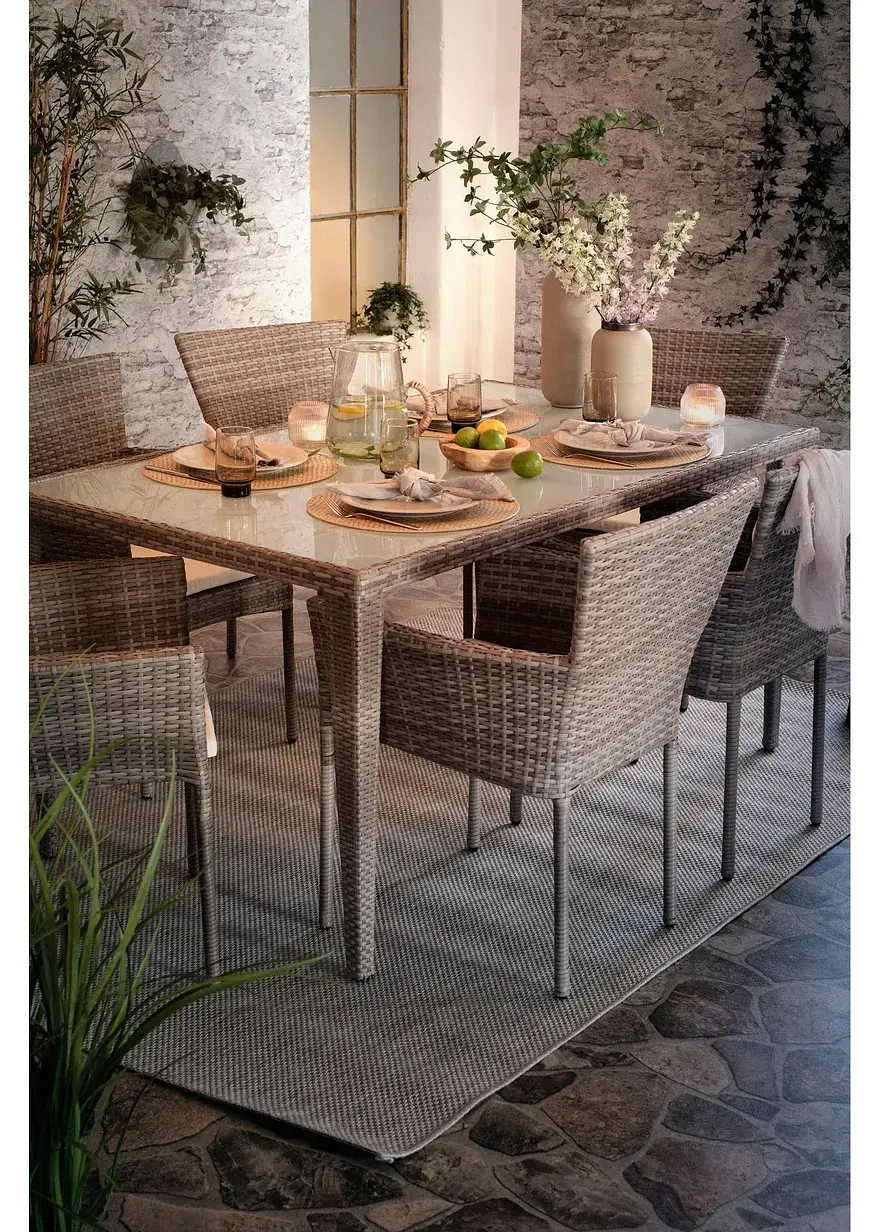 Bonprix Setzt Moderne Akzente: Der In- Und Outdoor Teppich - Grau