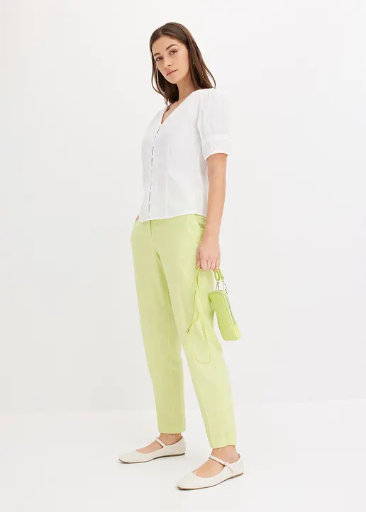 Bonprix Sommerliche Bluse Mit Knopfleiste Und Smoke-Details An Der Schulter
