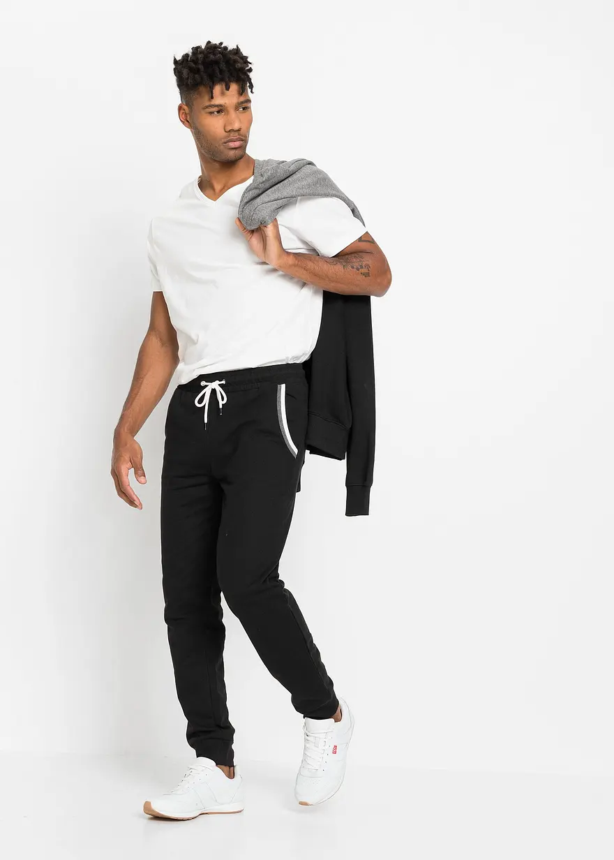 Bonprix Sportive Jogginghose Mit Kontraststreifen An Den Vorderen Taschen