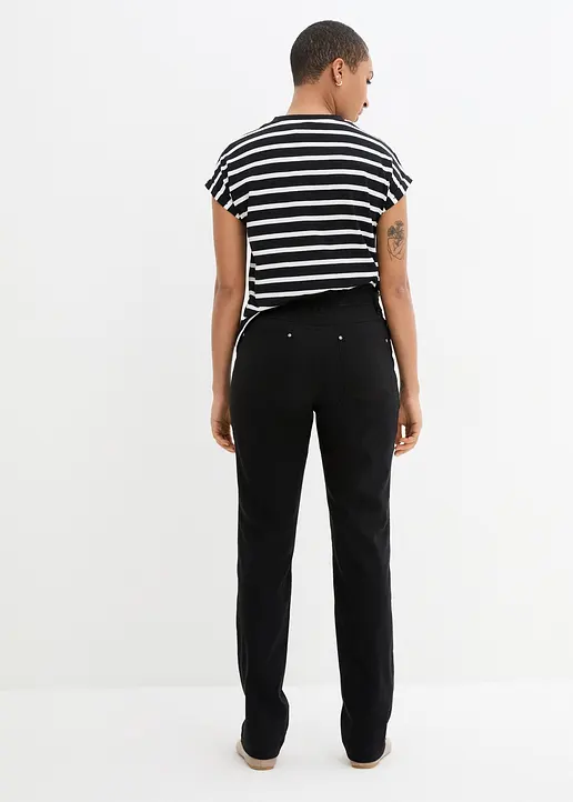 Bonprix Stretch-Hose Im Straight Fit Mit Aufgesetzten Taschen - Schwarz
