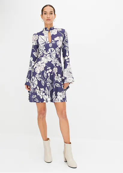 Bonprix Stylisches Kleid Mit Cut Out Im Ausschnitt Und Ausgestellten Ärmeln