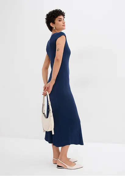 Bonprix Tailliertes Ärmelloses Strickkleid In Midilänge - Blau
