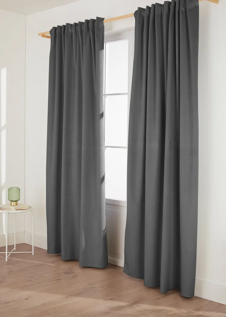 bonprix Thermo-Vorhang mit beschichteter Rückseite und samtiger Vorderseite