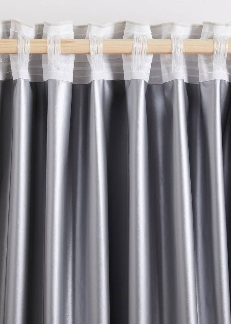 Bonprix Thermo-Vorhang Mit Beschichteter Rückseite Und Samtiger Vorderseite