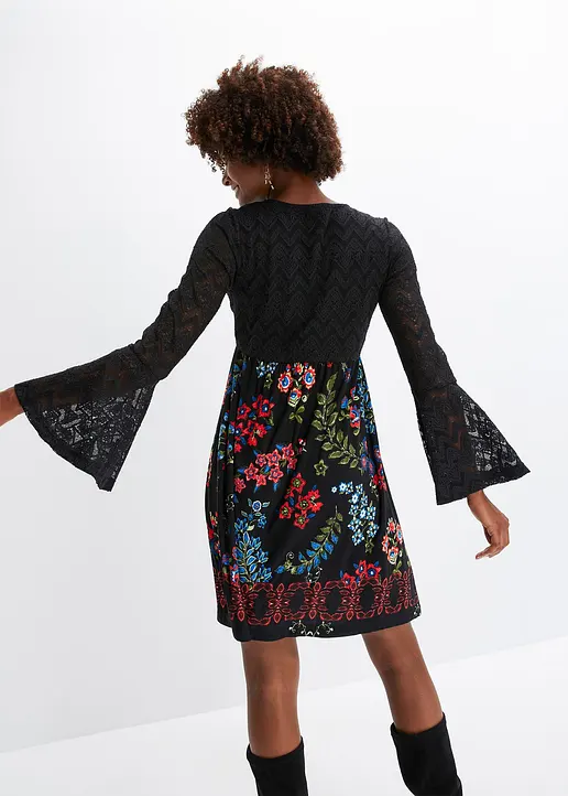 Bonprix Wunderschönes Jersey-Kleid Mit Spitze Im Vintage-Style Mit Volant-Ärmeln Und Bedrucktem Rockteil